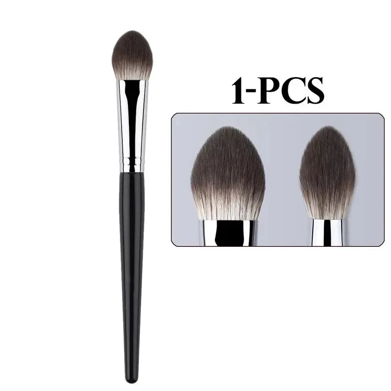 1/2PCS Peach Heart Blusher Brush Lille flad Præcis børste til pulver, fløde og flydende rødme