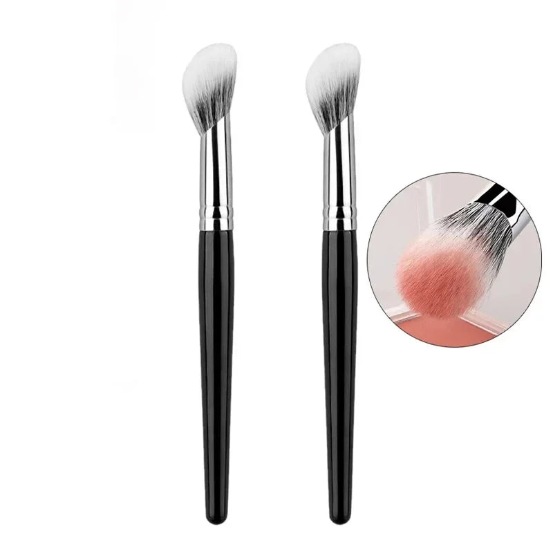 1/2PCS Peach Heart Blusher Brush Lille flad Præcis børste til pulver, fløde og flydende rødme